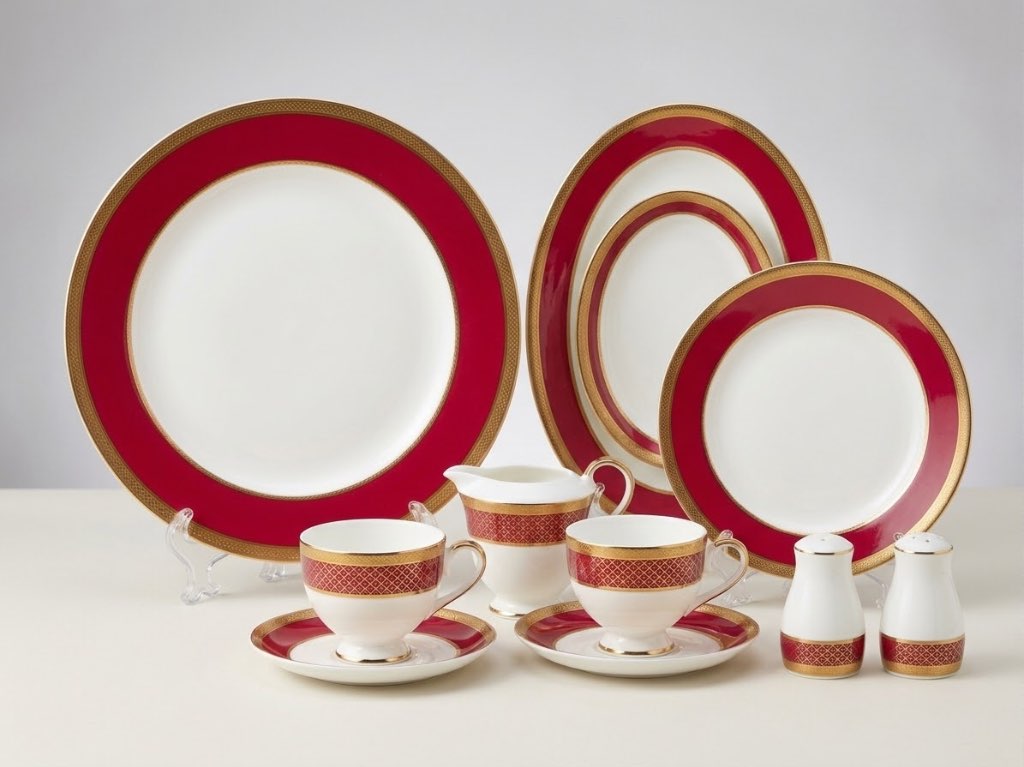 Maroon Frame Plate Set 113 PCs
